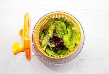 How to Use a Salad Spinner Guide for Perfectly Dried Greens