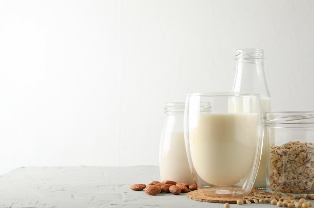 Oat Milk vs. Almond Milk How Do They Differ